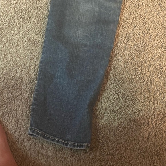 Silver Jeans girlfriend fit straight leg worn very little a little distressed - Picture 8 of 10